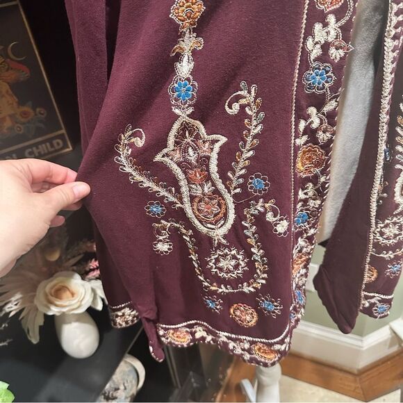 Soft Surroundings Embroidered Maroon Open Front Cardigan Size Medium - Picture 5 of 15